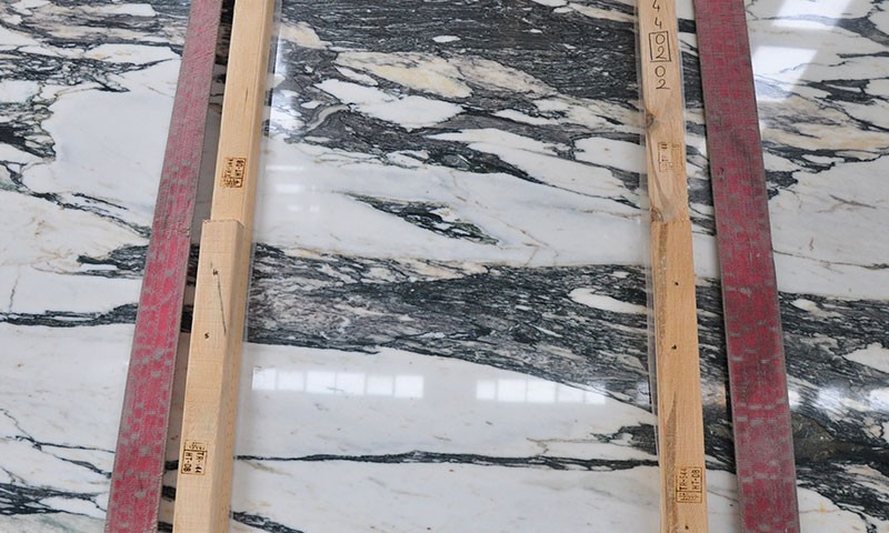 mistic-white-colored-marble-slab-f