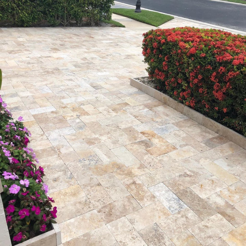 Rustic Travertine Pavers Tumbled Commercial Grade 15,25x30,5x3 cm